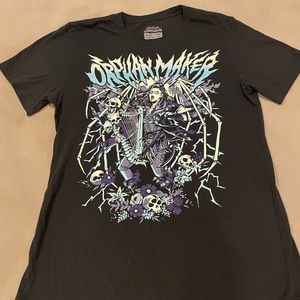 Critical Role Orphan Maker tee Size M